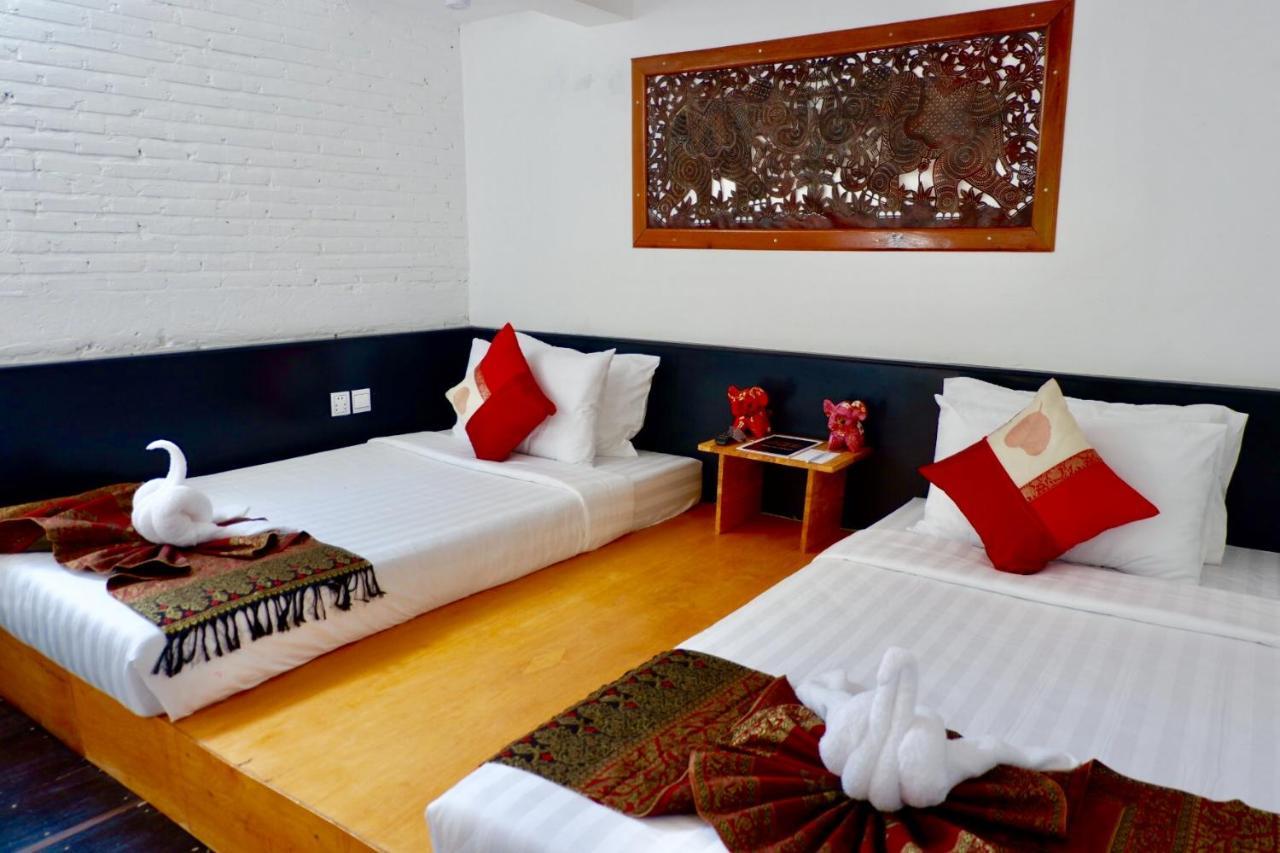 1004 Boutique Hotel 시엠리아프 외부 사진
