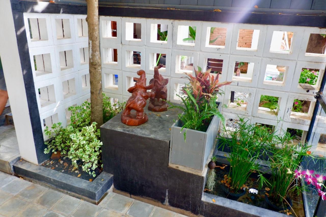 1004 Boutique Hotel 시엠리아프 외부 사진